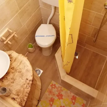 Zuti Leptir Апартаменты