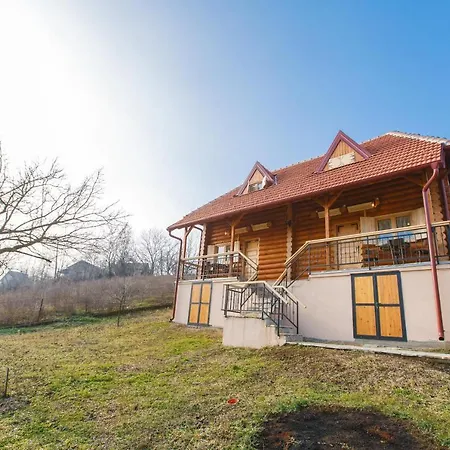 Апартаменты Zuti Leptir